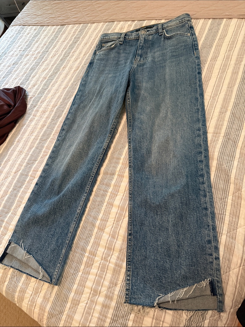 DL1961 Women's Ankle Cropped Wide-Leg Jeans in Medium Blue